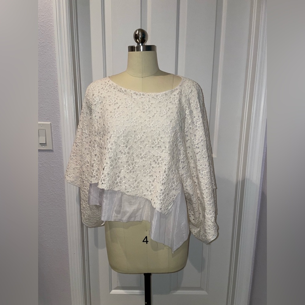 RARE HTF Innika Choo Ivory/Beige Lace Asymmetrical Draped Top